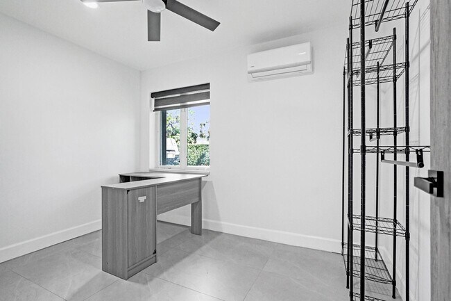 Building Photo - 6700 E Tropical Way