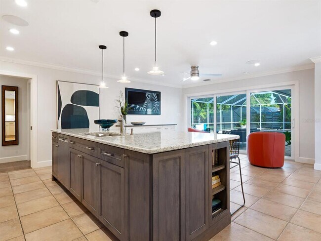 Building Photo - 606 Owl Way