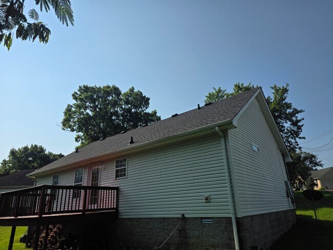 Building Photo - 1118 Pyburns Pl