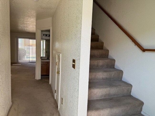 Building Photo - 2Br 2Ba Condo McCormick area w/Garage, Pool