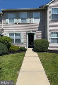 Building Photo - 63 Foxglove Dr