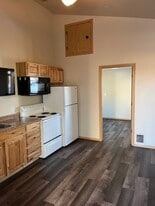 Building Photo - 174 Valley View Dr