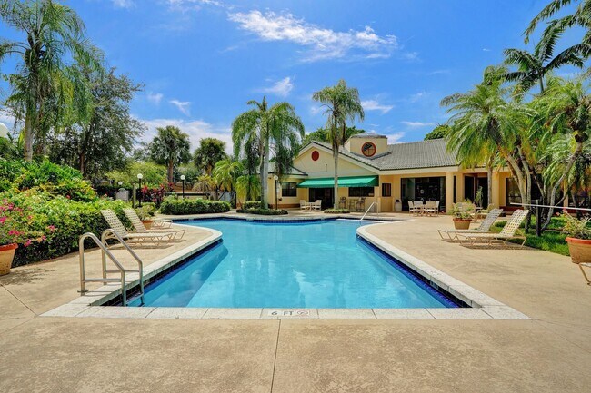 Building Photo - SPACIOUS 2 BED/2 BATH WITH BALCONY IN RESORT-STYLE COMMUNITY!