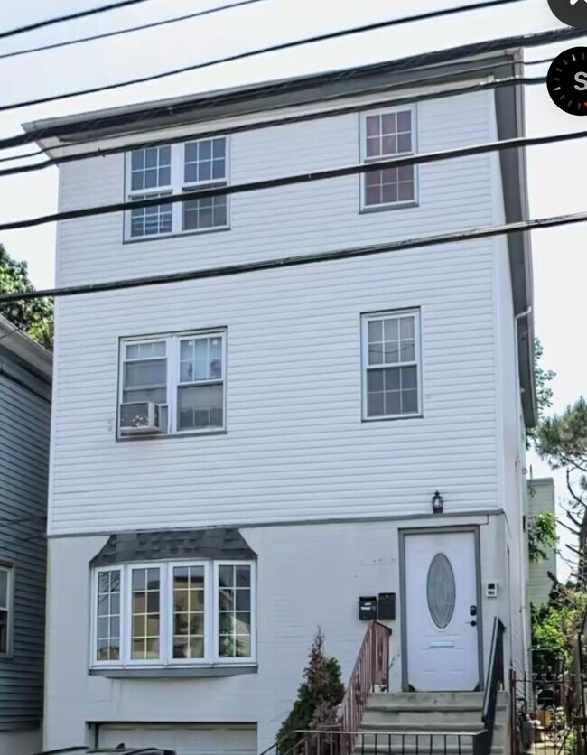 Primary Photo - 48 W 55th St