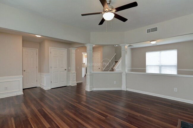 Building Photo - Beautiful 3br/2.5bth Home with Bonus Room ...