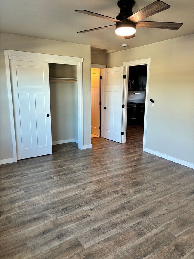 Building Photo - 7861 Houston Lp