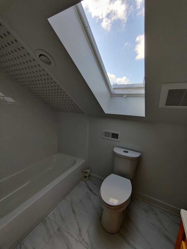 Building Photo - 3108 N 78th Ct