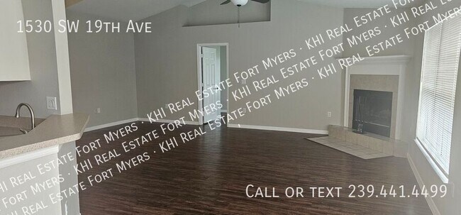 Building Photo - 1530 SW 19th Ave