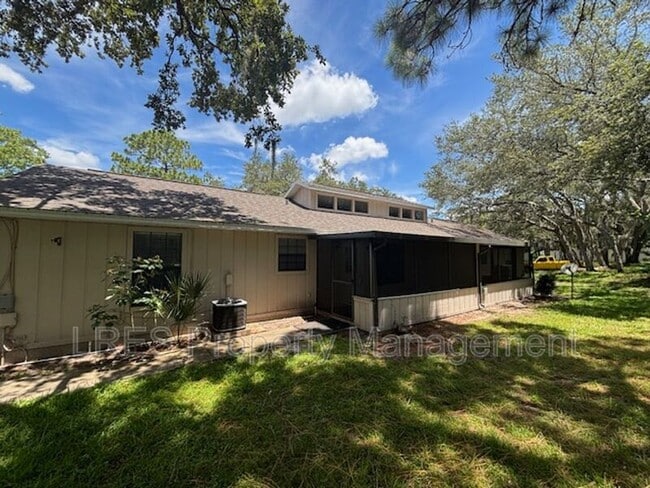 Primary Photo - 4654 Lighthouse Cir