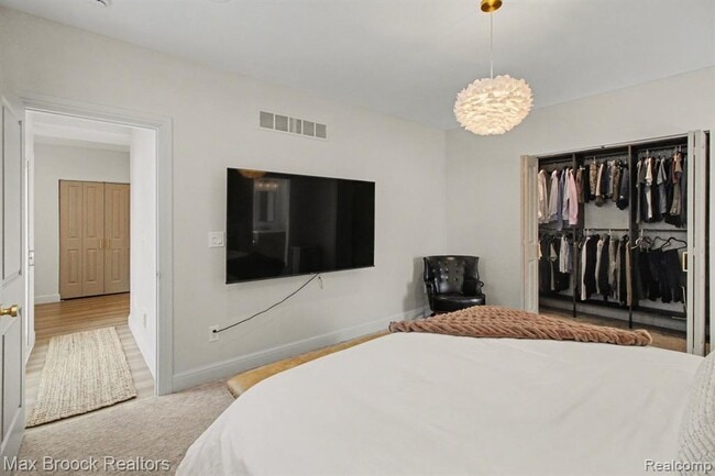 Building Photo - 314 S Laurel St