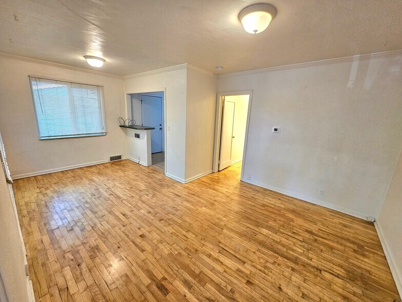 Living room upon entering front entrance. - 755 19th St