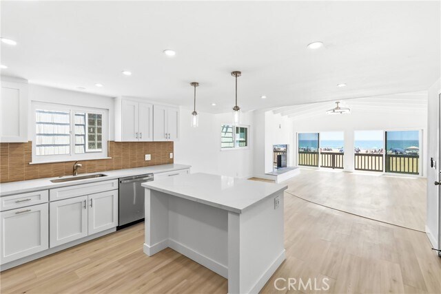 Building Photo - 3010 W Oceanfront