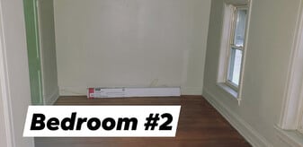 Building Photo - 305 7th St