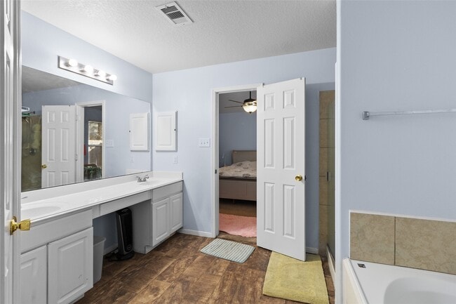 Building Photo - 16882 Blackberry Lily Ln