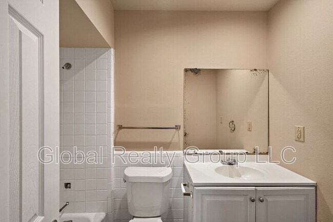 Building Photo - 103 Brettonwood Dr