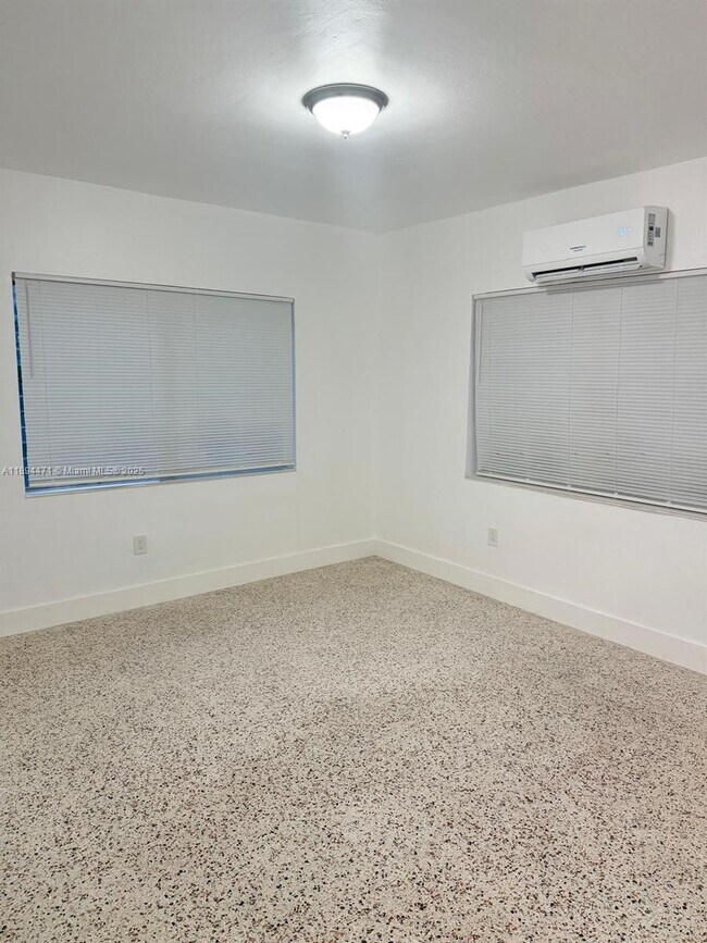 Building Photo - 855 80th St
