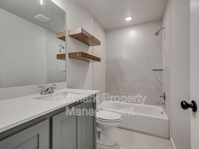 Building Photo - 4905 Misty Wood Ln