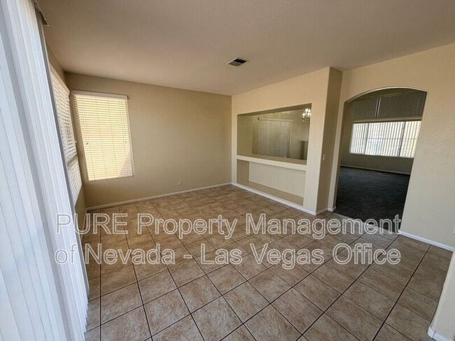 Building Photo - 266 Bluefield Ln