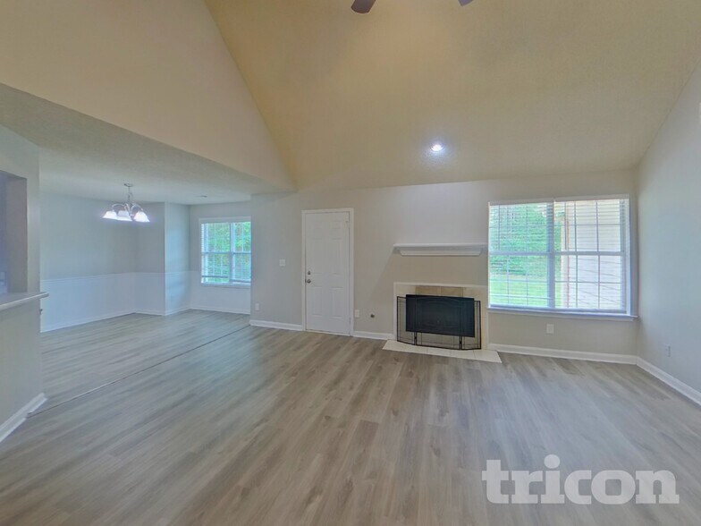 Building Photo - 421 Washington Dr