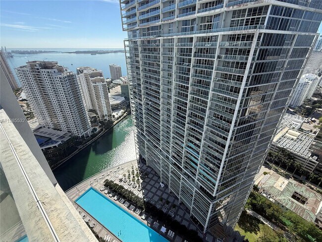 Building Photo - 475 Brickell Ave