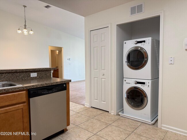 Building Photo - 2384 Golden Lake Loop