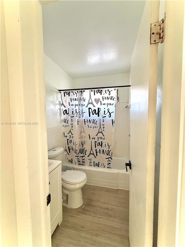 Building Photo - 224 SW 10th St