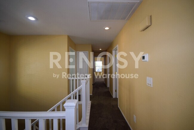 Building Photo - Space, Comfort, and a Layout Built for Real Life -- Iron Mountain Ranch
