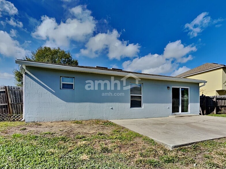 Building Photo - 2993 Stonegate Ln