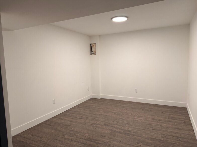 Building Photo - 16304 47th Pl S