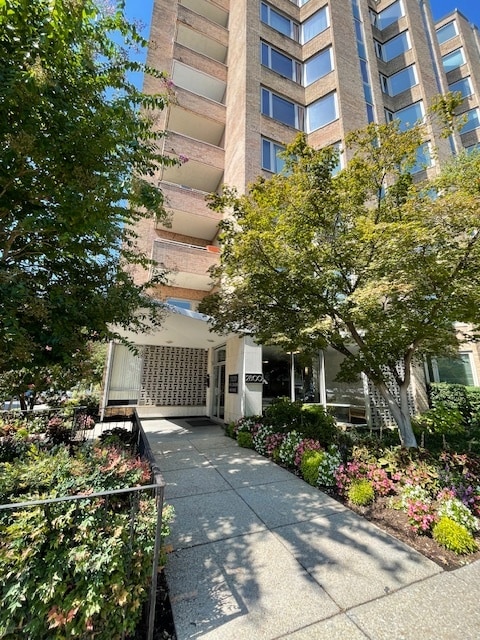 Building Photo - 2800 Wisconsin Ave