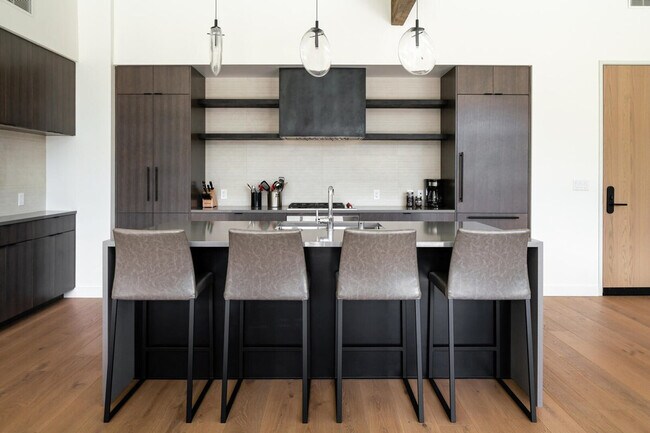 Building Photo - 4 Boathouse Way