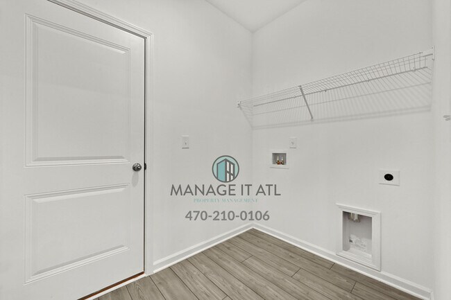 Building Photo - Brand New 5 Bedroom Home with a Master Bed...