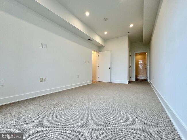 Building Photo - 1616 11th St NW