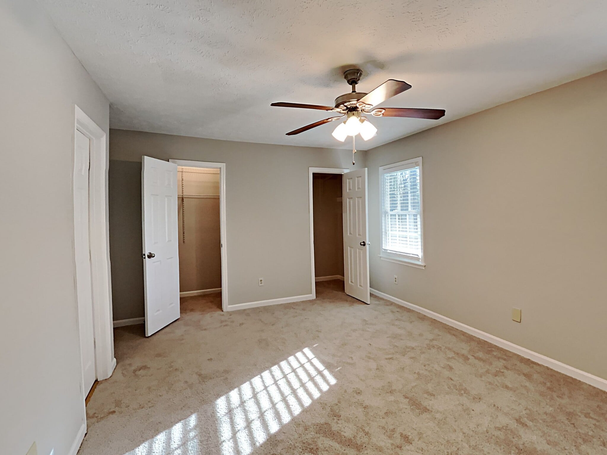 Building Photo - 159 Timber Creek Ln SW