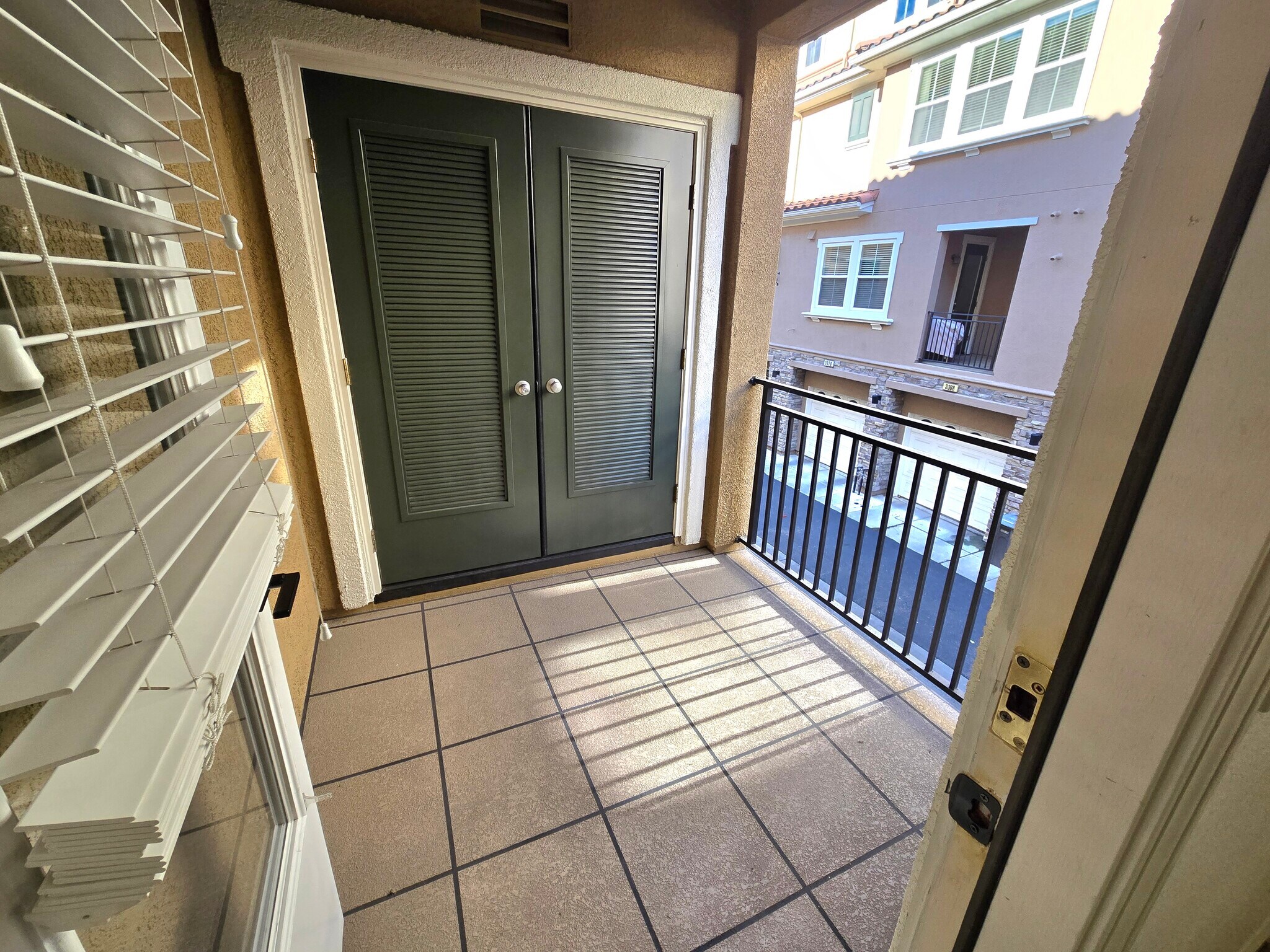 Building Photo - 4353 Fitzwilliam St