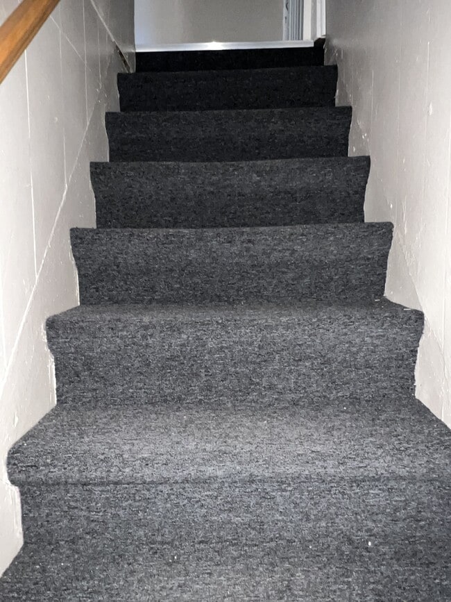 Building Photo - 367 Hawley St