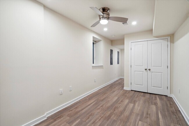 Building Photo - 1826 W Montgomery Ave