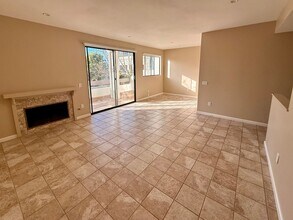Building Photo - Large Downstairs 2br/2ba in Marina District!