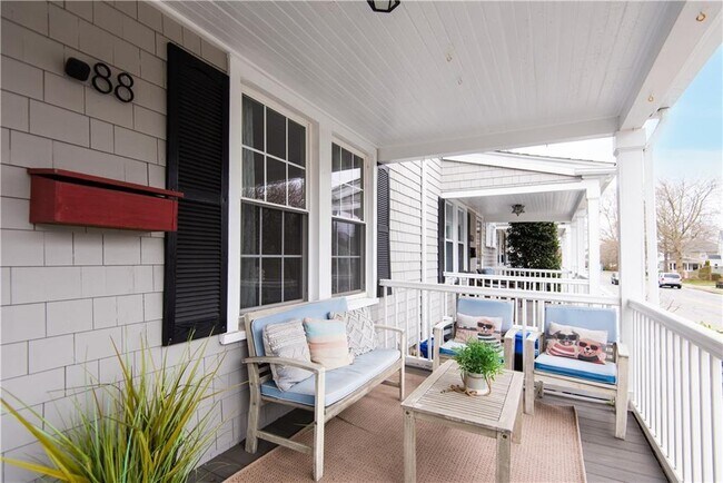 Building Photo - 88 Kay St