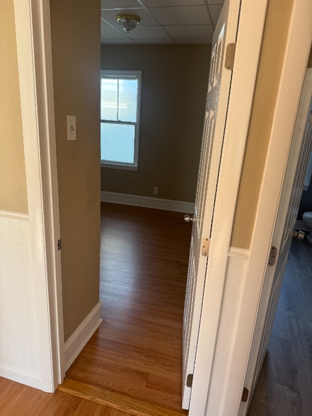 Building Photo - 538 Alden St