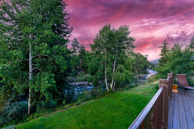 Building Photo - 35021 US-6