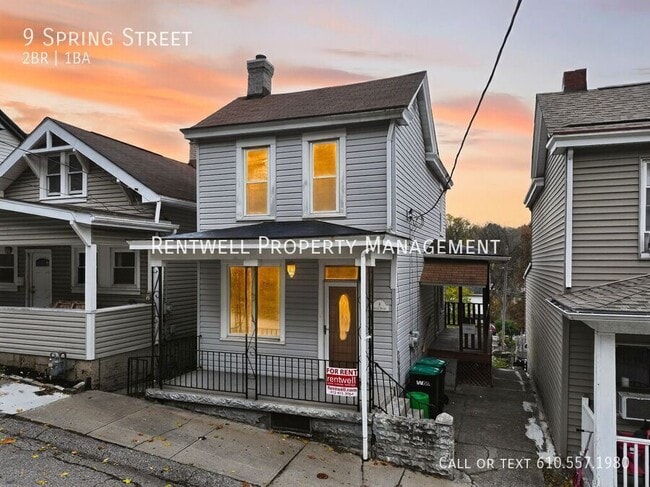 Building Photo - 9 1/2 Spring St