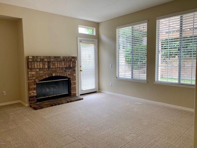 Building Photo - 2760 Irongate Pl