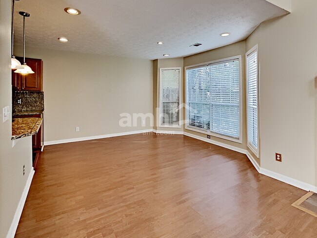 Building Photo - 3271 Avensong Village Cir