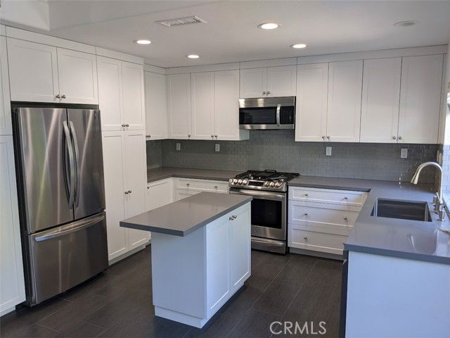 Building Photo - 19833 Sierra Meadows Ln