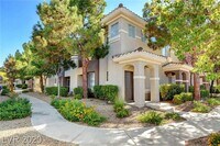 Building Photo - Gorgeous 2bedoom condo ready for immediate...