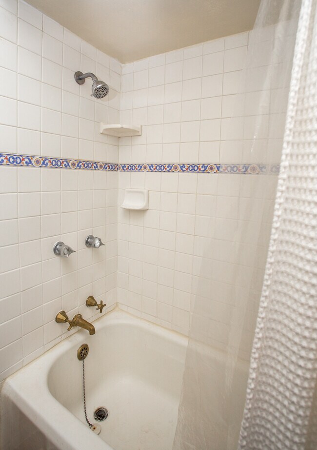 Building Photo - OLD TOWN NORTH VALLEY 2/BD 2/BA 1/CG