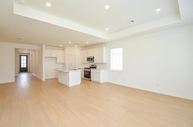 Building Photo - 9727 Rialto Hts Dr