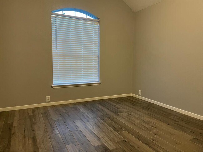 Building Photo - 20803 Lavenderwood Dr