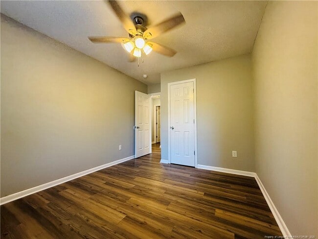 Building Photo - 300 Wedge Ct